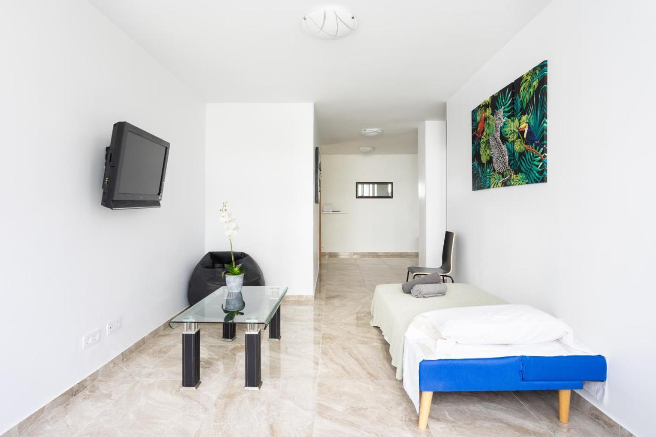 Classbnb - Three Spacious Apartments 150M From The Las Americas Promenade Arona  Zewnętrze zdjęcie